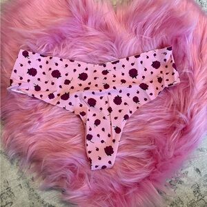 Victoria’s Secret women’s thong panties pink roses size small